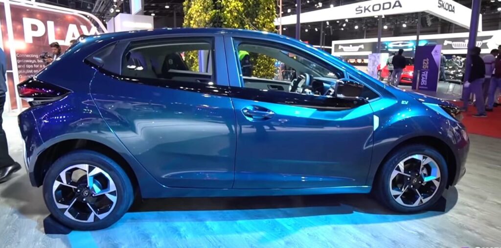 Tata Altroz EV 2025