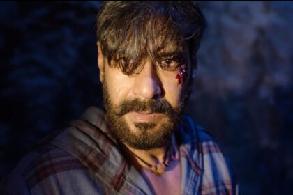 इंतज़ार ख़त्म हुआ!! अजय देवगन ने अपनी बहुप्रतीक्षित फिल्म शैतान का नया पोस्टर किया जारी 74 Shaitaan Poster OUT! Ajay Devgn's Intense Fearful Look