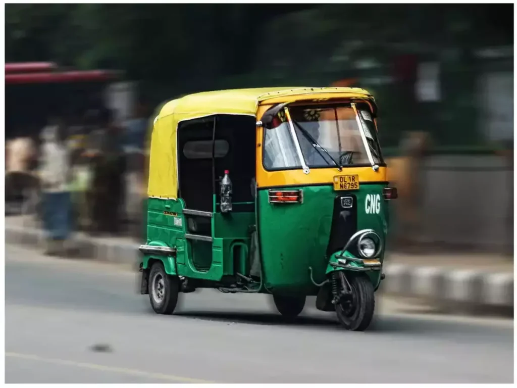 Female passenger abuses auto driver, video हो रहा है social media पर viral 73 Female passenger abuses auto driver, video हो रहा है social media पर viral