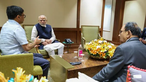 Pahalgam terror attack: पर्यटकों की हत्या करने वाले आतंकियों की हुई पहचान 73 Pahalgam terror attack: पर्यटकों की हत्या करने वाले आतंकियों की हुई पहचान
