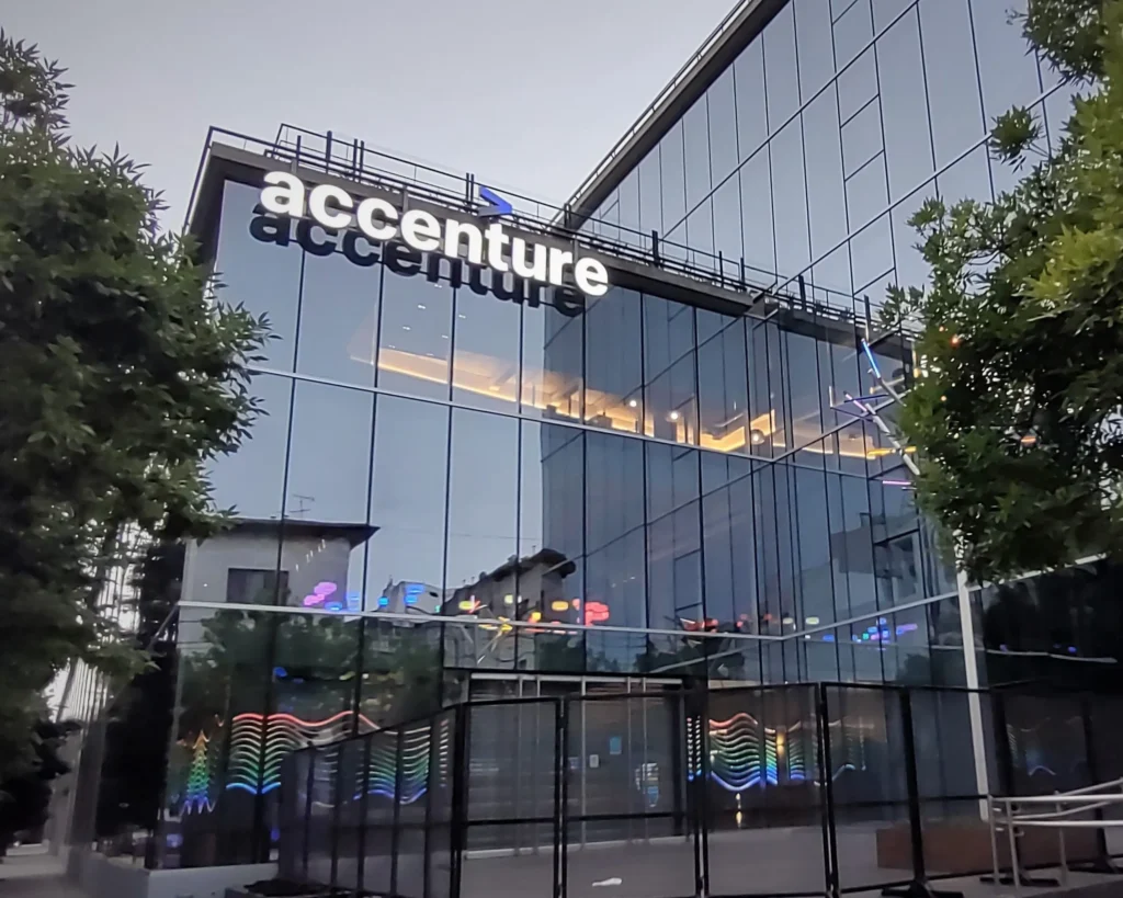 Supreme Court Relief for Accenture Staffer Told to Go to Pak, अहमद तारिक बट की देश निकाला कार्रवाई पर रोक 74 Supreme Court Relief for Accenture Staffer Told to Go to Pak, अहमद तारिक बट की देश निकाला कार्रवाई पर रोक
