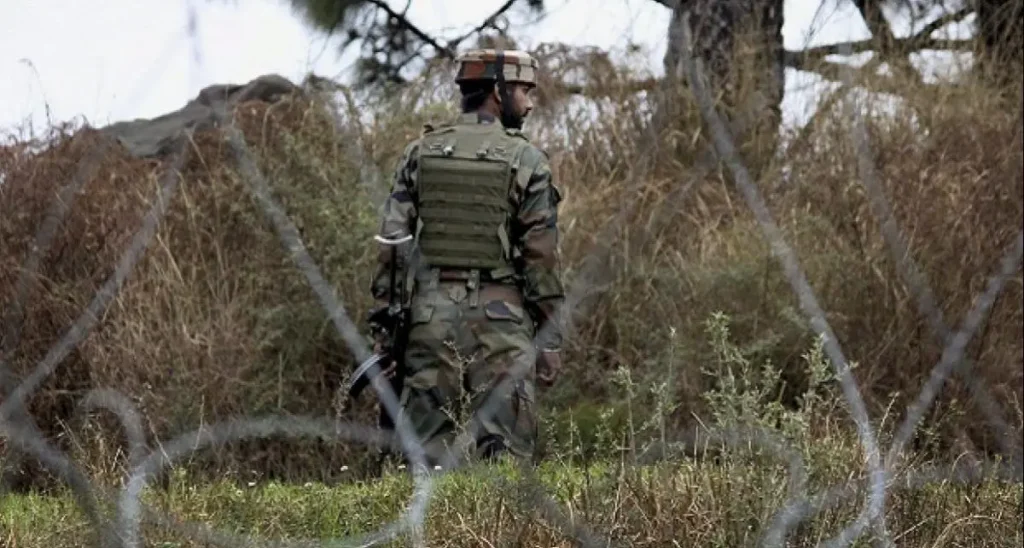 Pakistani intruder arrested, पंजाब में घुसपैठ की कोशिश कर रहे पाकिस्तानी घुसपैठिए को सीमा सुरक्षा बल ने किया गिरफ्तार 73 Pakistani intruder arrested, पंजाब में घुसपैठ की कोशिश कर रहे पाकिस्तानी घुसपैठिए को सीमा सुरक्षा बल ने किया गिरफ्तार