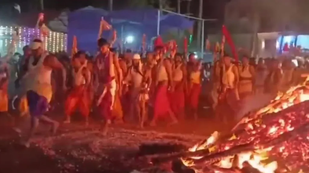 Goa temple stampede kills 6, 50 से भी अधिक लोग हो गए घायल 73 Goa temple stampede kills 6, 50 से भी अधिक लोग हो गए घायल