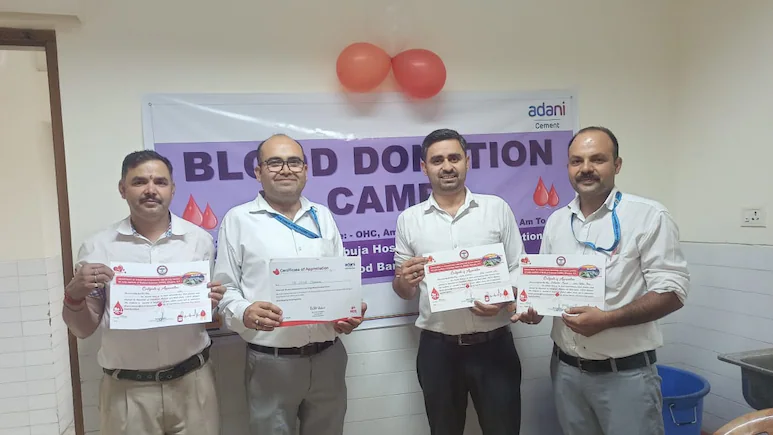 Blood donation drive गौतम अडानी के जन्मदिन पर रक्तदान अभियान में एक दिन में एकत्र हुए 27,146 यूनिट रक्त 72 Blood donation drive गौतम अडानी के जन्मदिन पर रक्तदान अभियान में एक दिन में एकत्र हुए 27,146 यूनिट रक्त