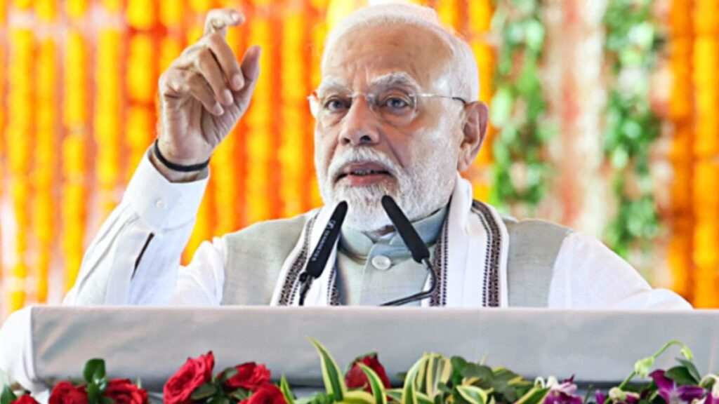 PM Modi In Siwan Rally: बिहार में बनी इंजन से चलाए जाएंगे अफ्रीका में ट्रेनें 71 PM Modi In Siwan Rally: बिहार में बनी इंजन से चलाए जाएंगे अफ्रीका में ट्रेनें
