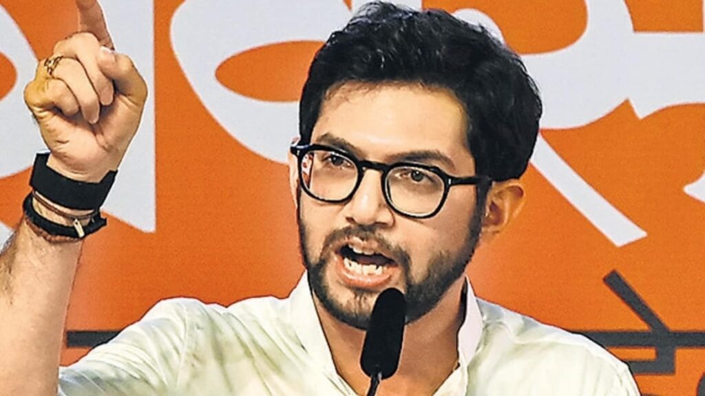 Sanjay Shirsat in trouble: ये साजिश है, नोटों से भरे बैग को बताया 'कपड़ों वाला बैग' 72 Sanjay Shirsat in trouble: ये साजिश है, नोटों से भरे बैग को बताया 'कपड़ों वाला बैग'