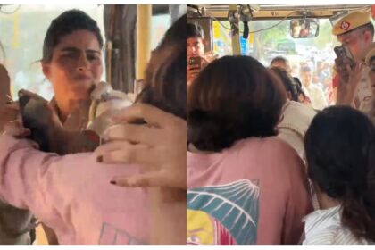 Delhi police viral video: सुप्रीम कोर्ट के आवारा कुत्तों पर फैसले के खिलाफ प्रदर्शन के दौरान महिला पशु अधिकार कार्यकर्ता को पुलिस ने पीटा 74 Delhi police viral video
