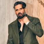 Bollywood heroes get negative roles